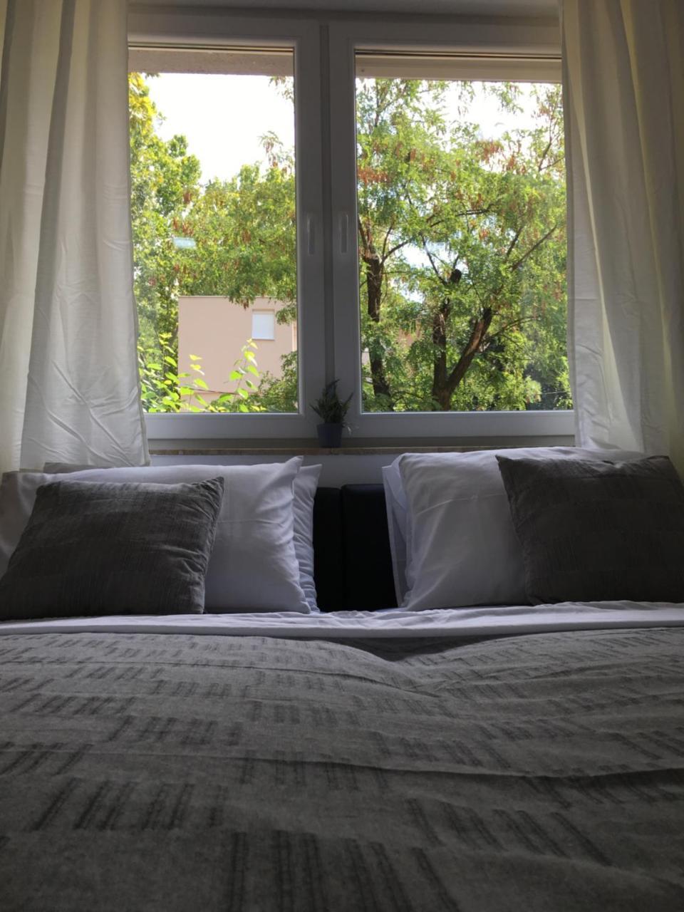 Apartments Valentina - Free Parking Mostar Kültér fotó