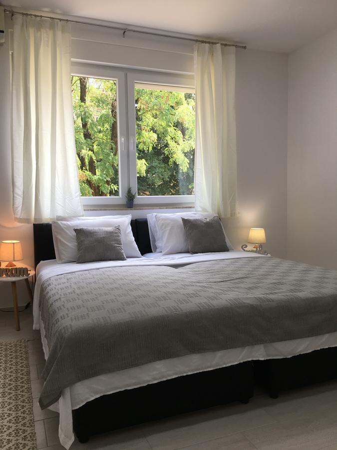 Apartments Valentina - Free Parking Mostar Kültér fotó