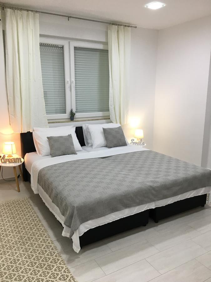 Apartments Valentina - Free Parking Mostar Kültér fotó